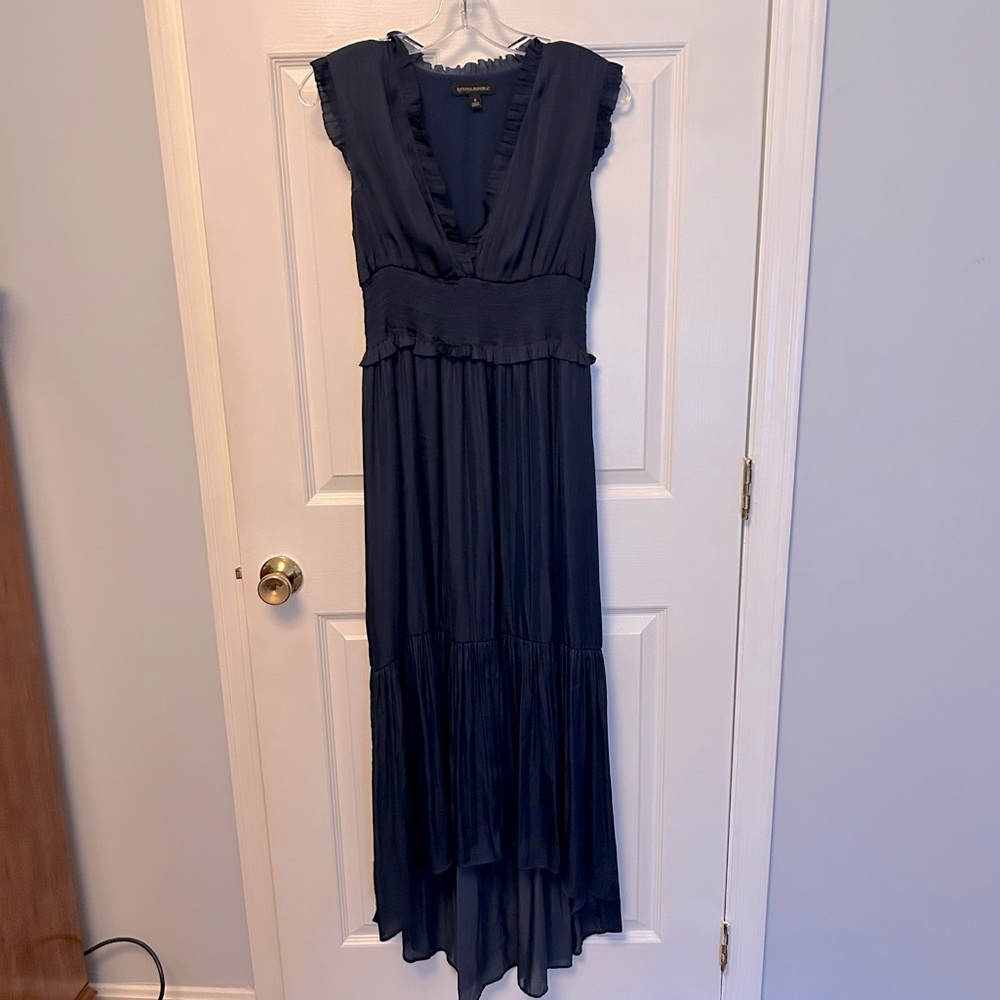 Banana Republic satin v-neck navy dress - Size 6